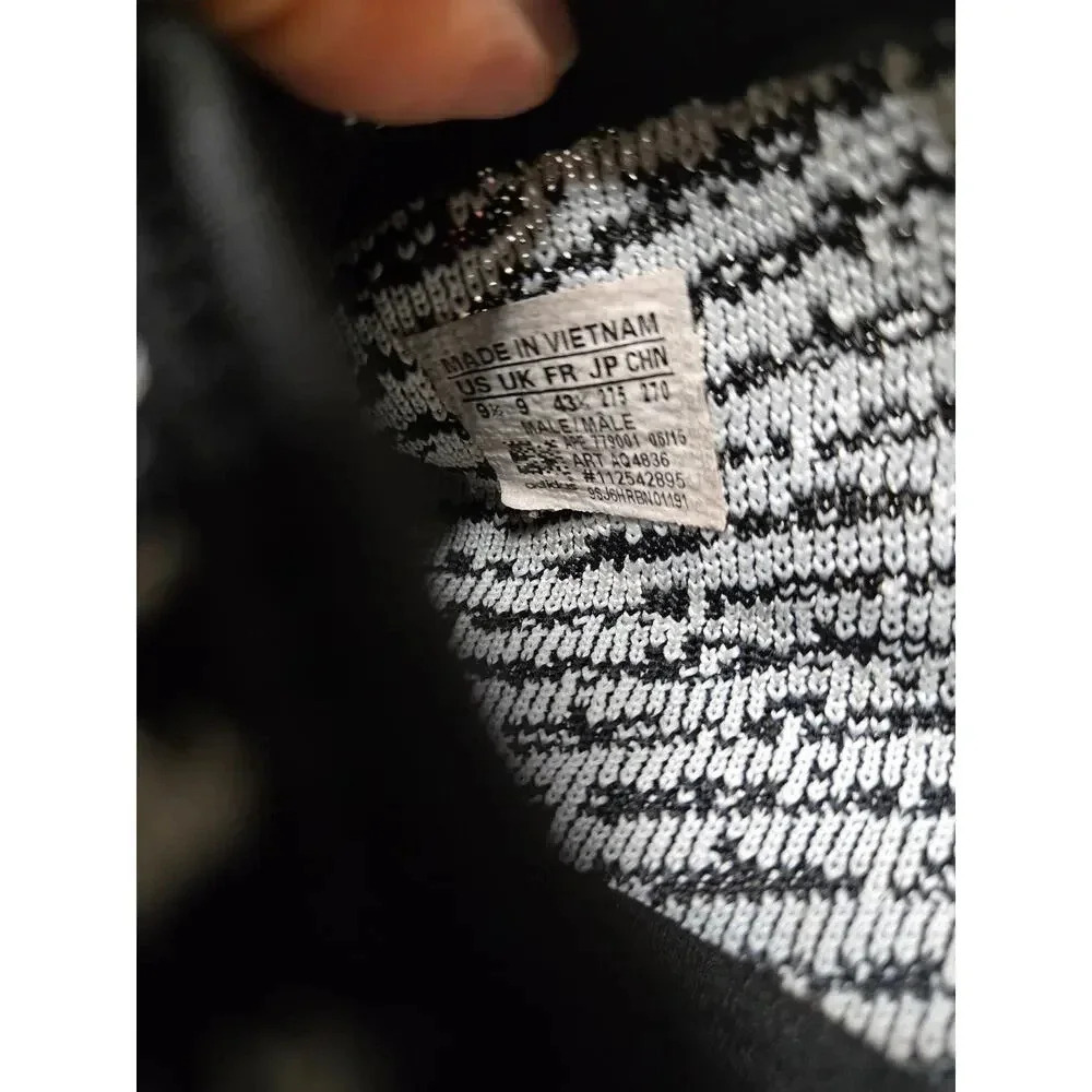 Adidas Yeezy Boost Sneakers Size 9.5 - Picture 9 of 9
